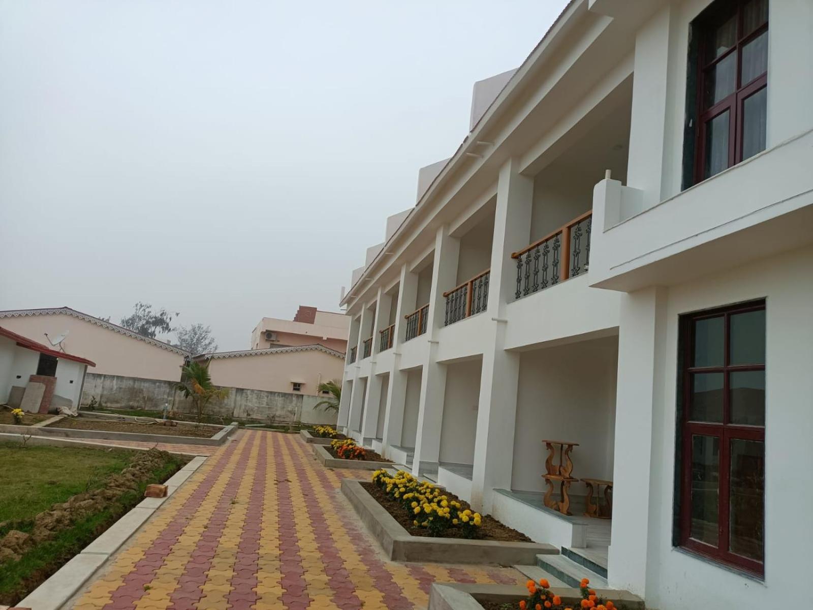 מנדרמוני Tarangamala Resort מראה חיצוני תמונה